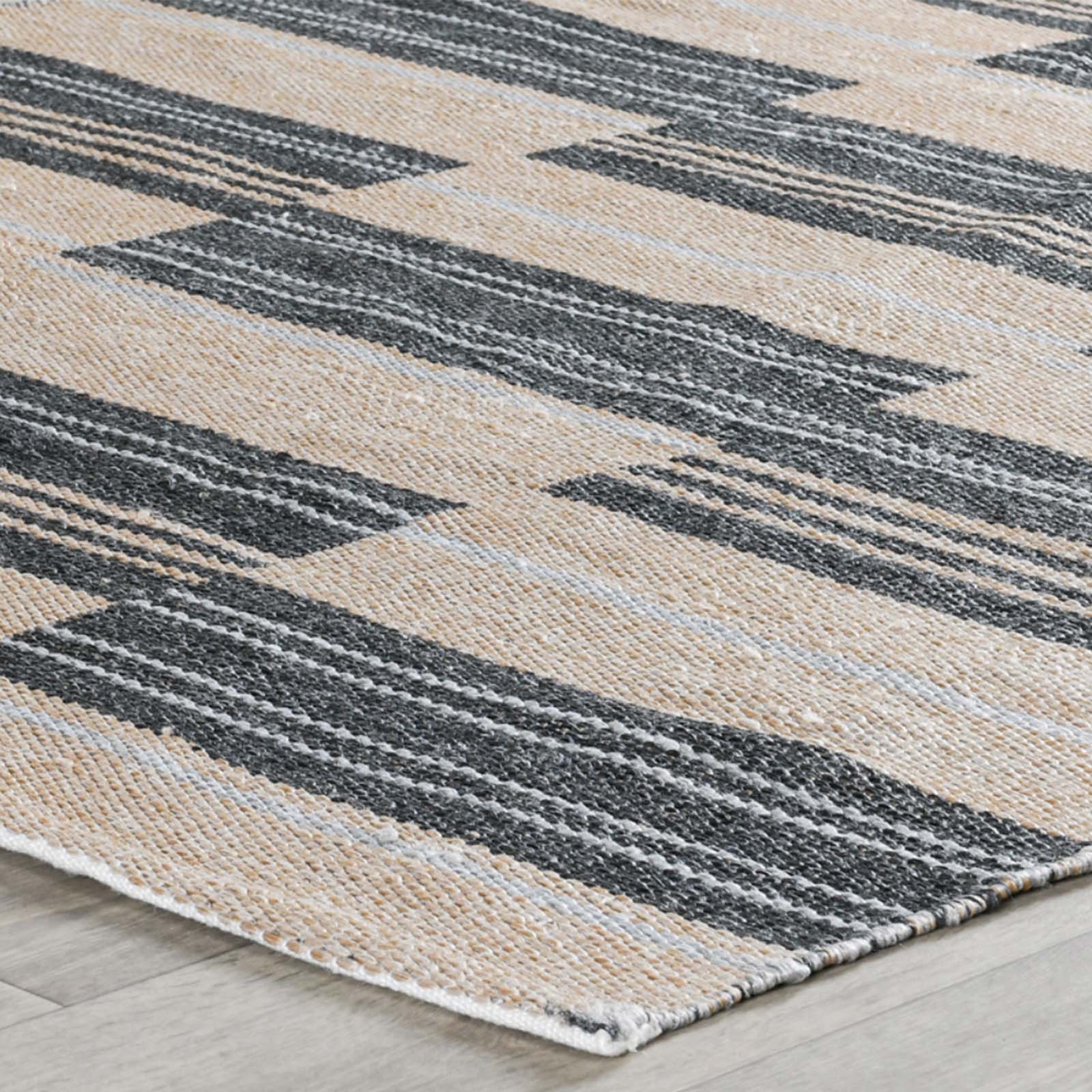 8' x 10' Indoor/Outdoor Rug