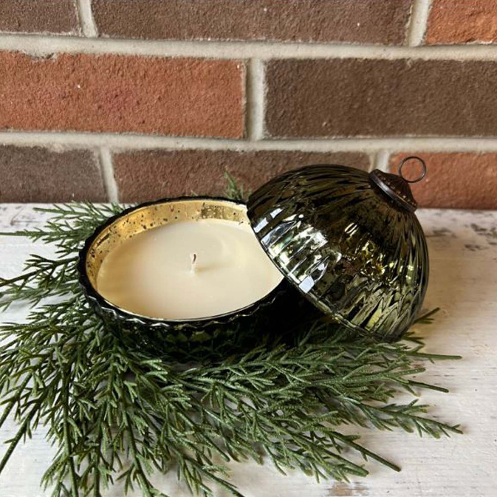 Green Ornament Candle - Balsam & Cedar