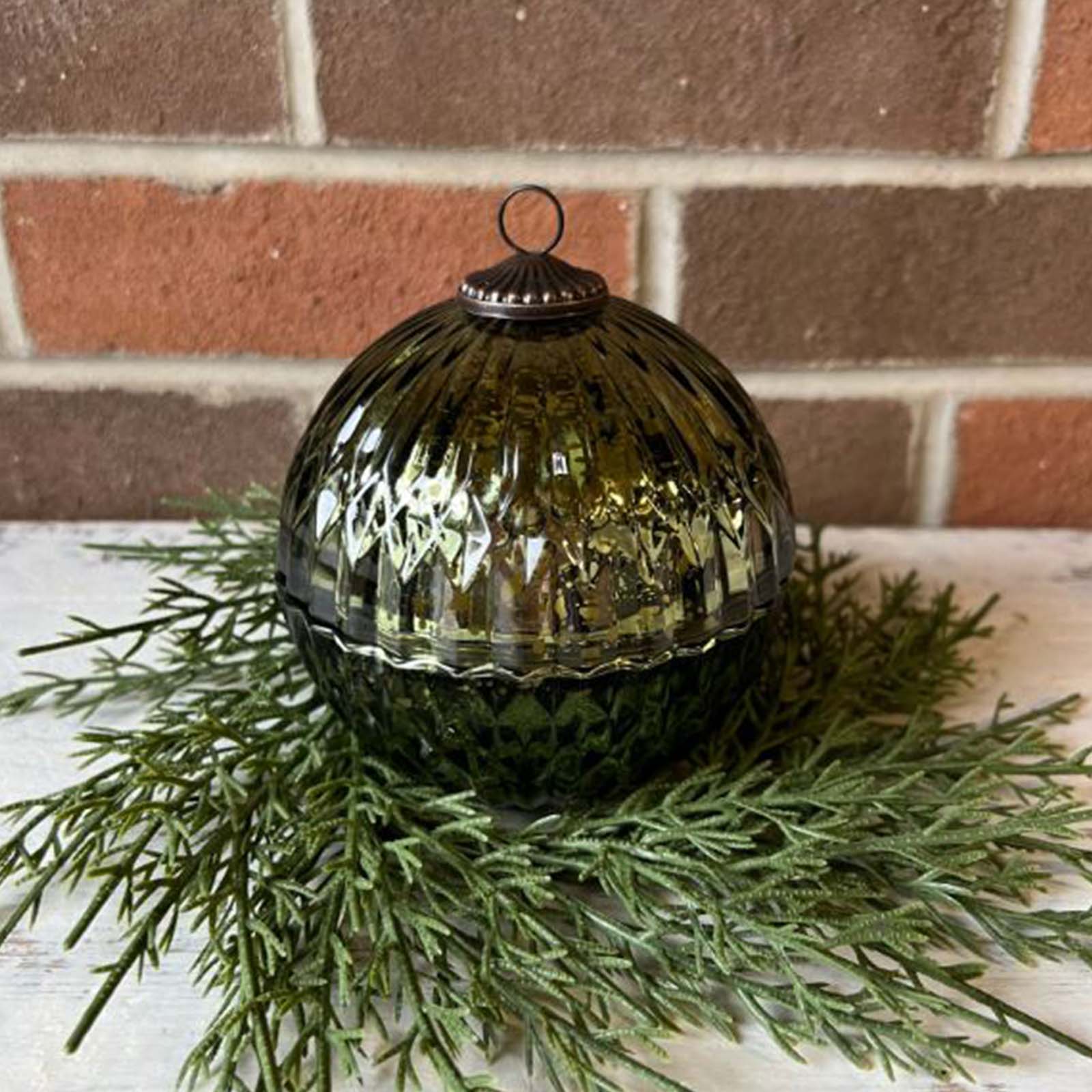 Green Ornament Candle - Balsam & Cedar