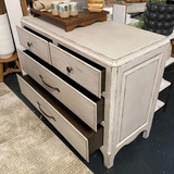 Schmidt Bachelor Chest