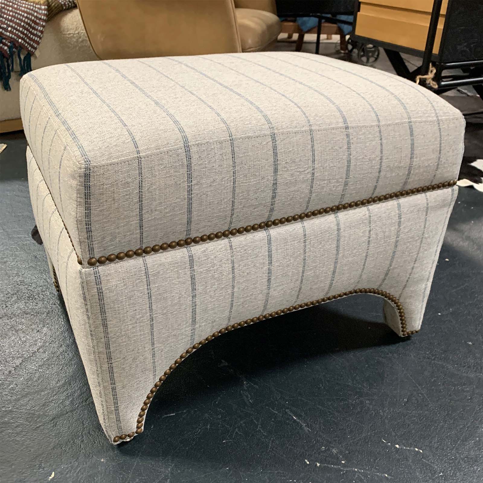 Allura 24" Ottoman