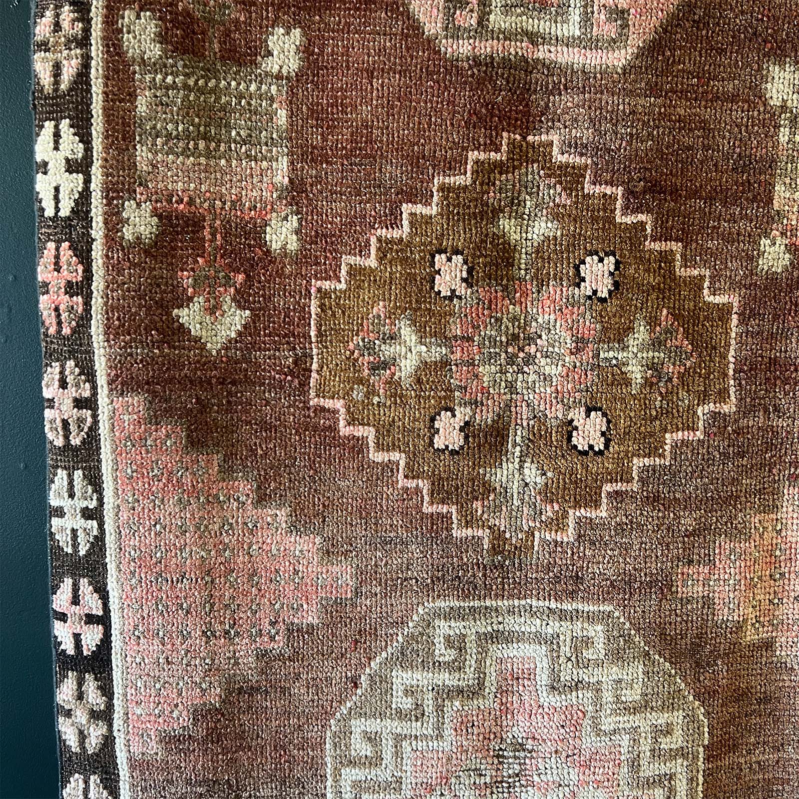 Vintage Rug No. 20