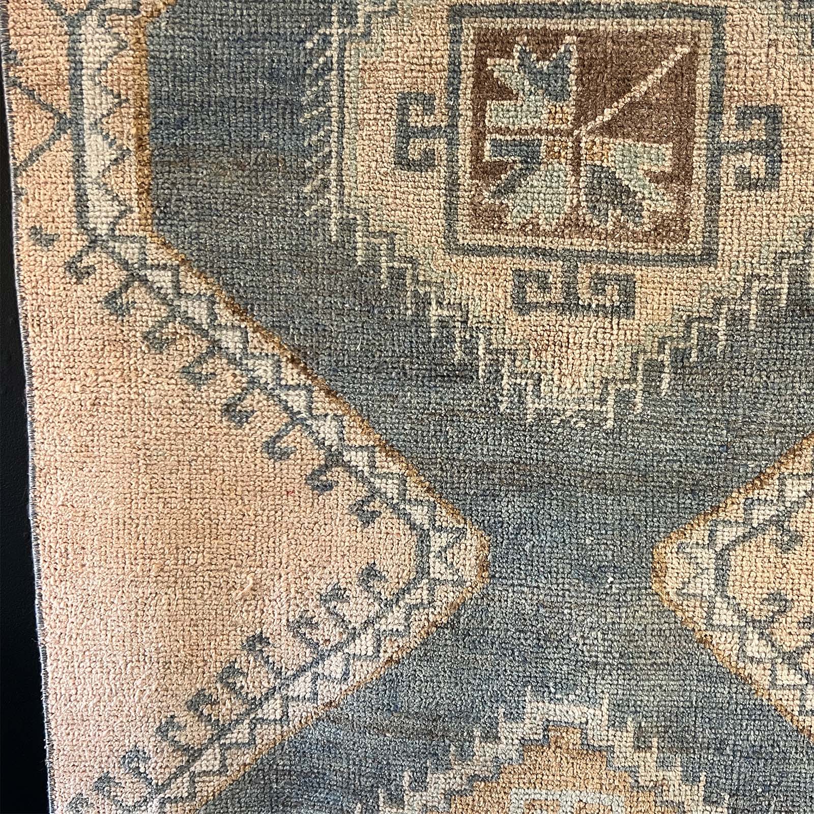 Vintage Rug No. 40