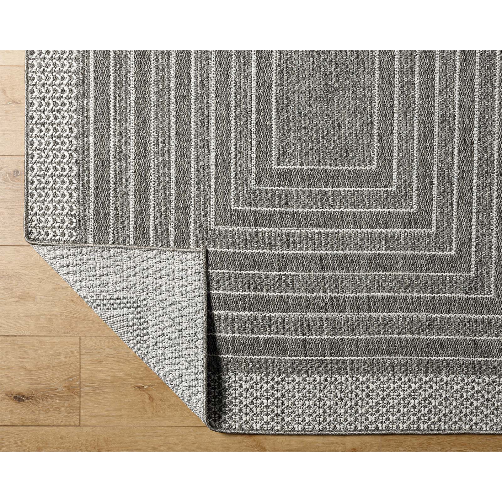 7'10" X 10' Outdoor Rug