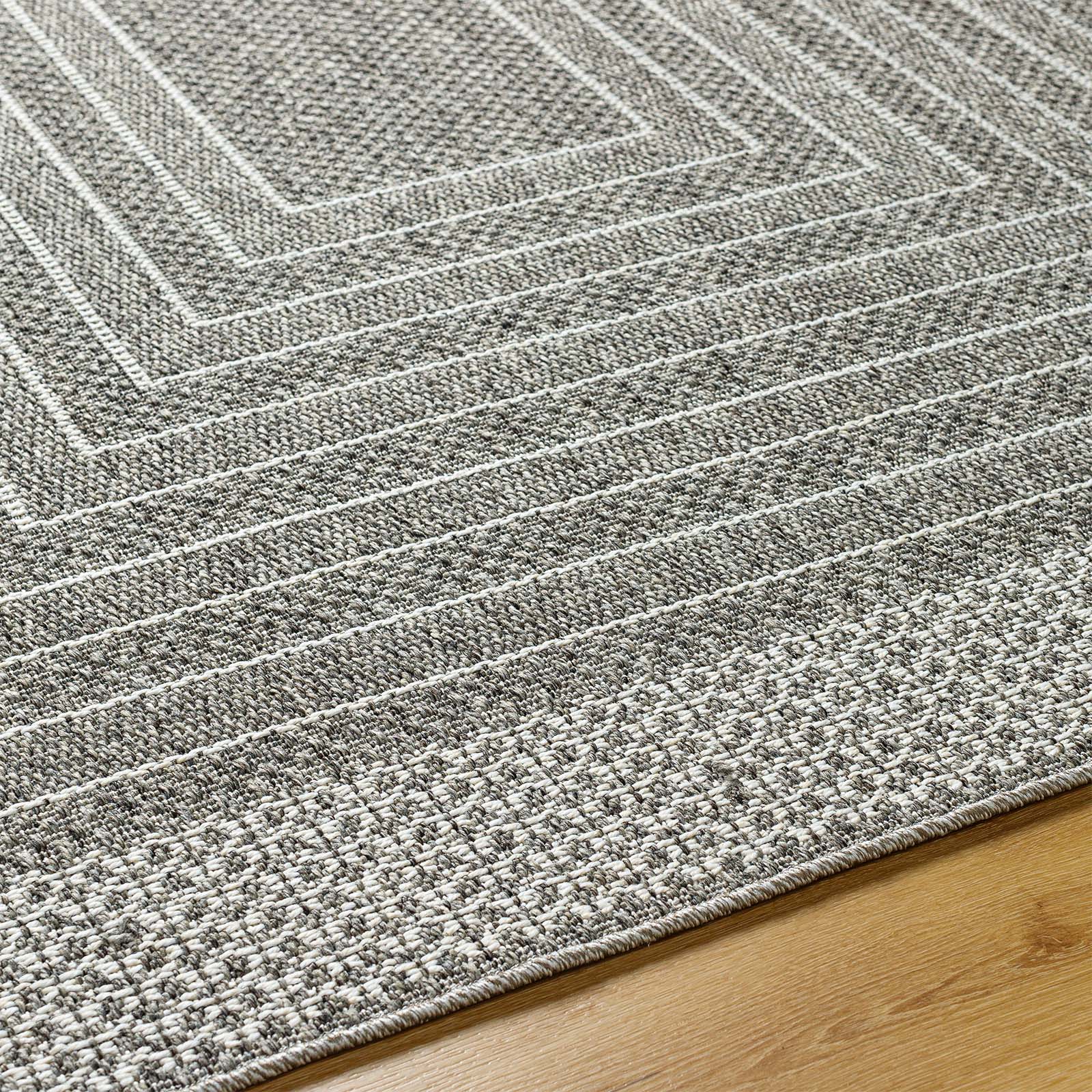 7'10" X 10' Outdoor Rug