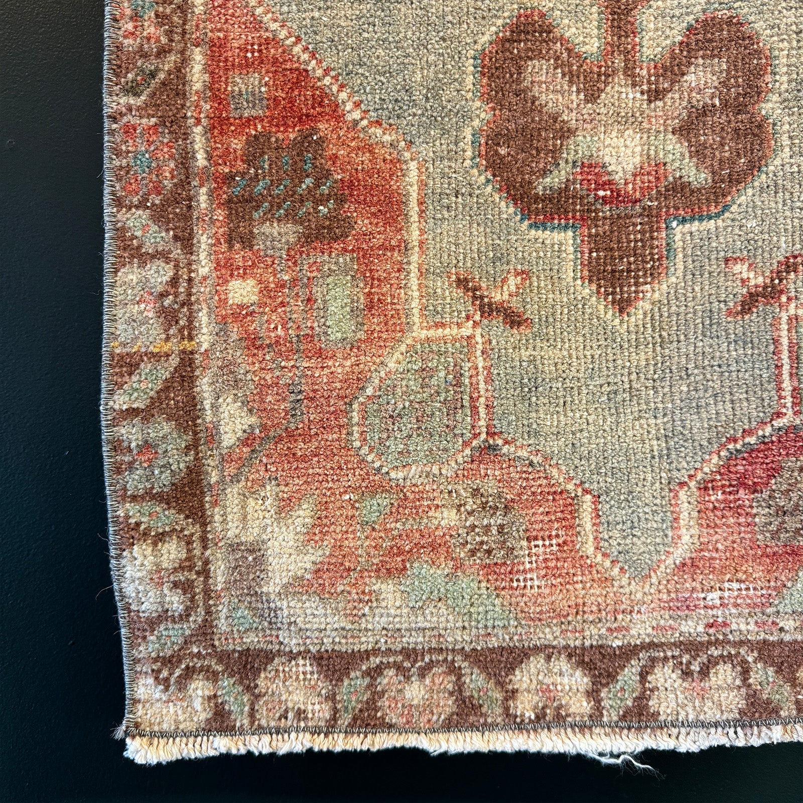 Vintage Rug No. 84