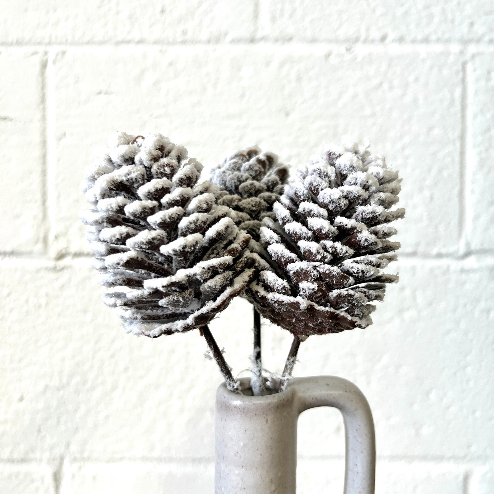 Snowy Pine Cone Pick