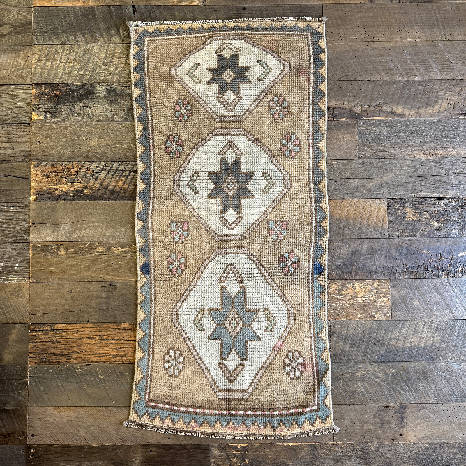 Vintage Rug No. 131