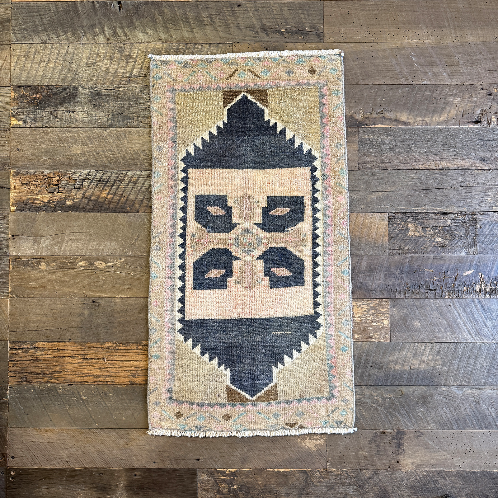 Vintage Rug No. 134