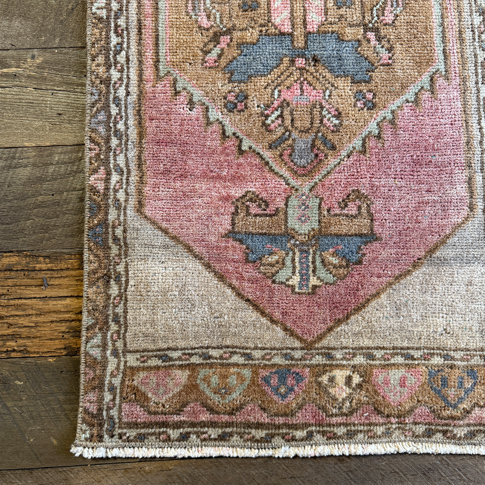 Vintage Rug No. 137