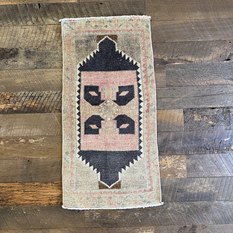 Vintage Rug No. 140