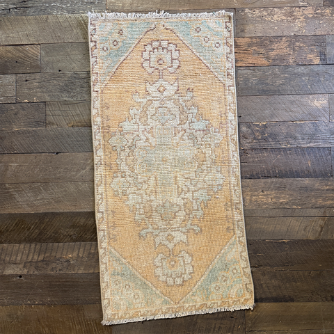 Vintage Rug No. 141