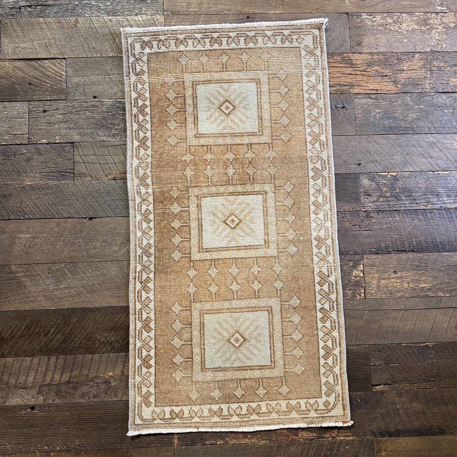 Vintage Rug No. 142