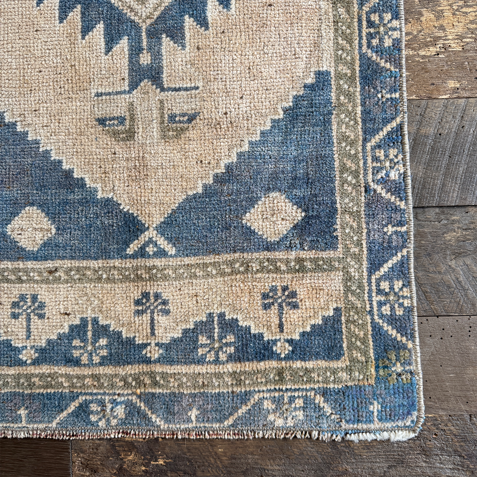 Vintage Rug No. 46