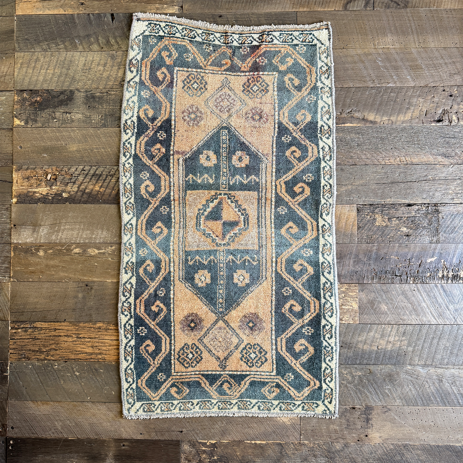 Vintage Rug No. 91