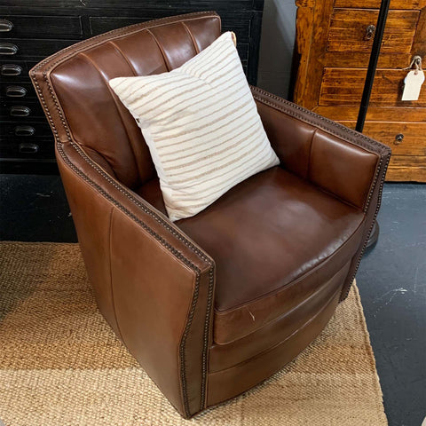 Braylin Swivel Club Chair