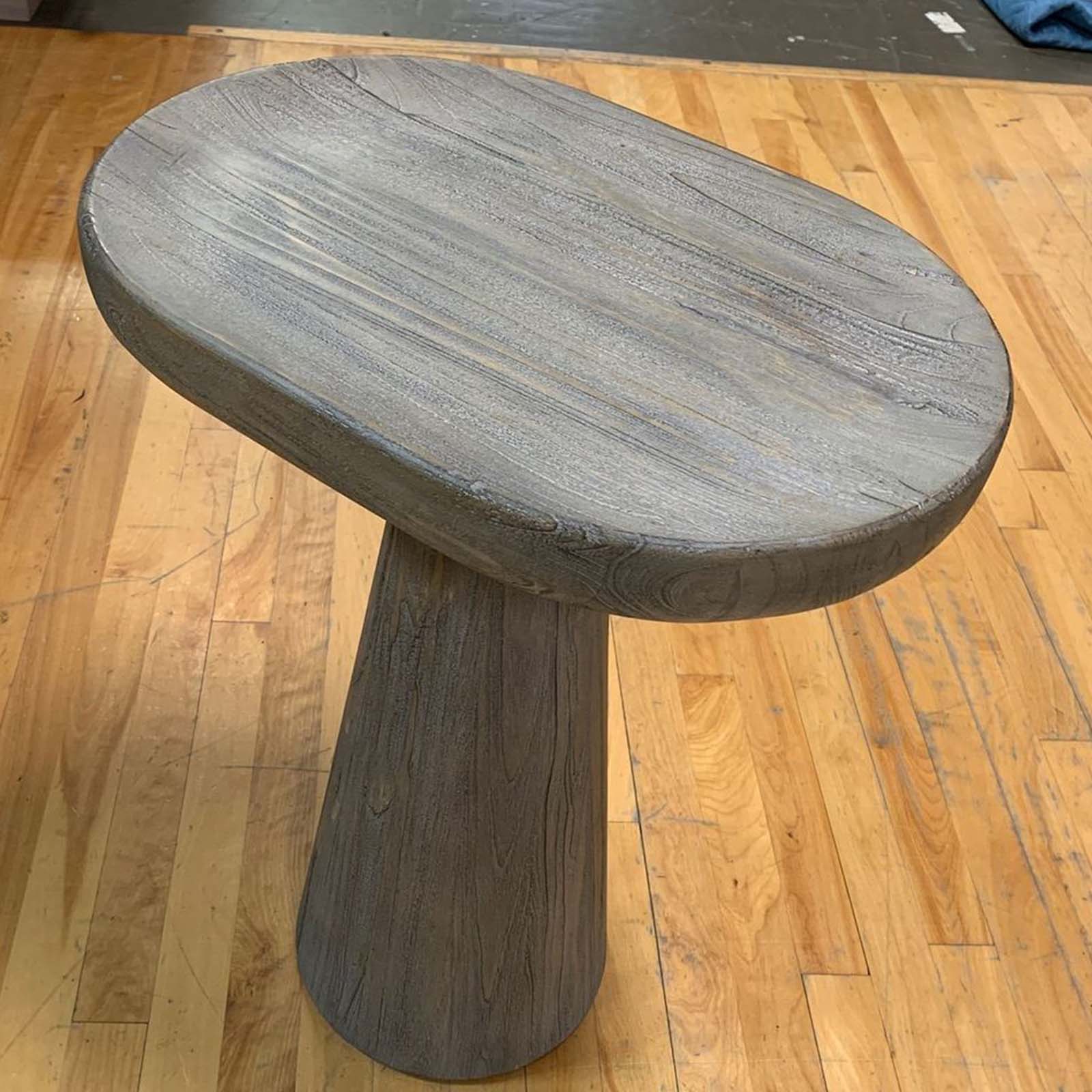 Raia Accent Table