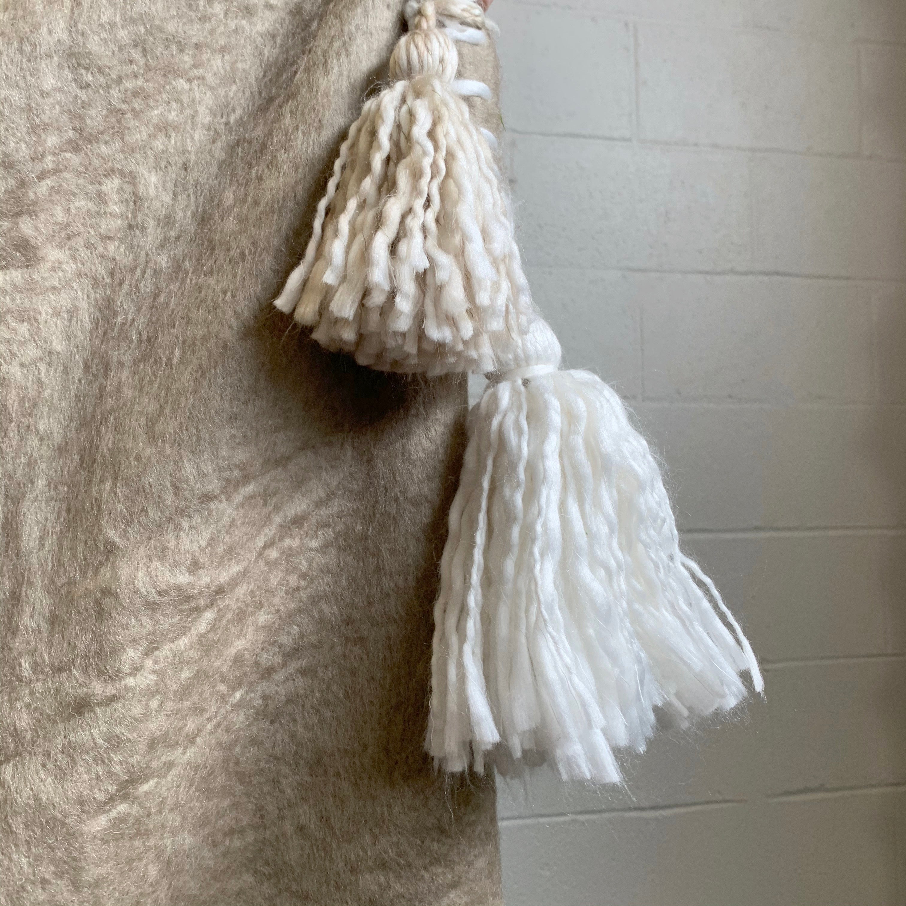 Tassel & Trim Throw - Taupe