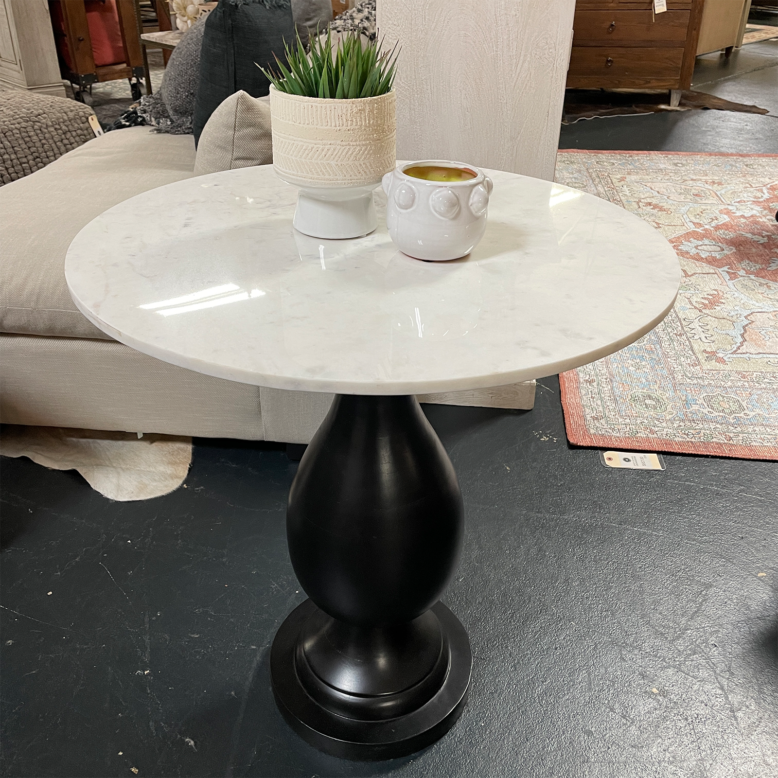 Monroe 27" Accent Table