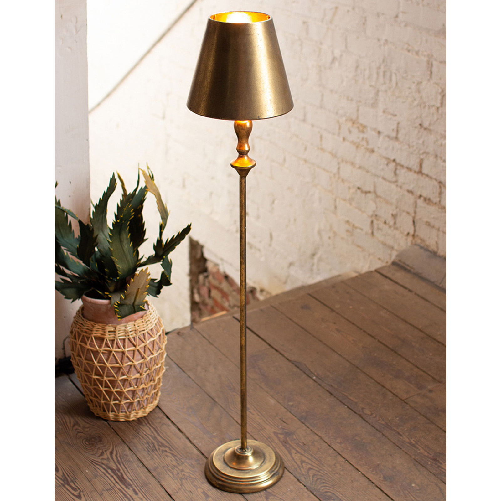 Perth Table Lamp